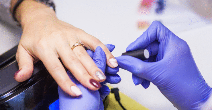 Rotina de unhas acelerada