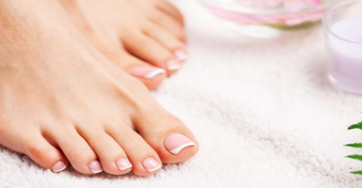 Unhas Francesinhas