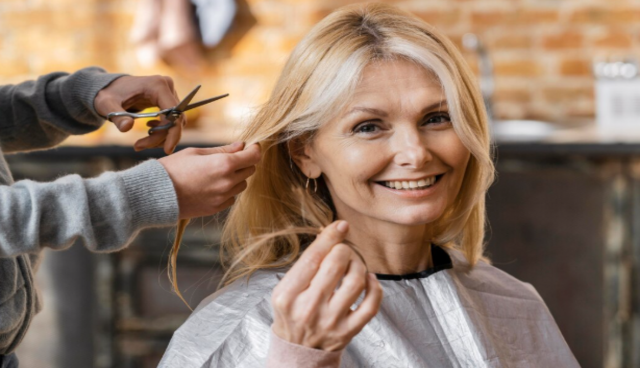 Corte com franja lateral