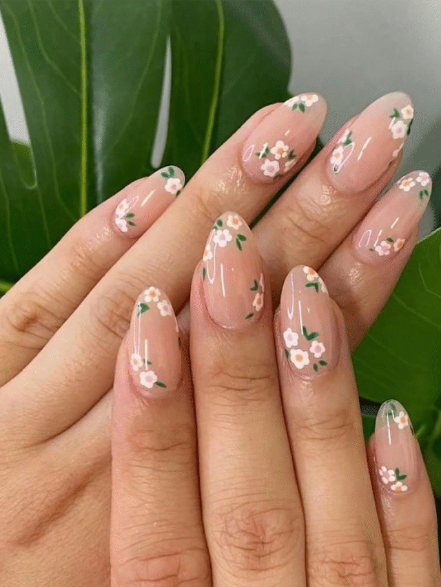 Unhas com Flores Delicadas: A Tendência Que Encanta Todas as Idades